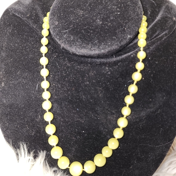 Moonlight lucite ynecklace necklavlce - Picture 6 of 13